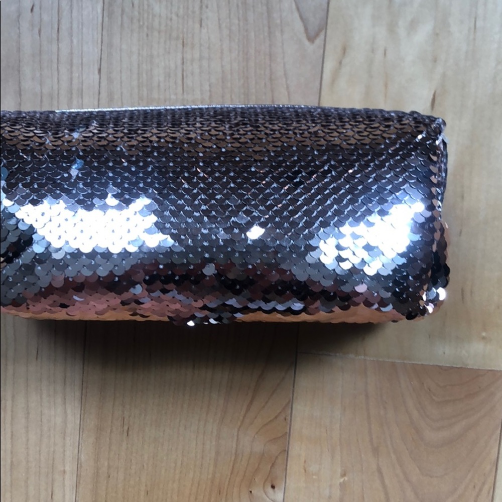 ♥️ NWT Zipper Closure Small Sequin Cosmetic Bag - Picture 2 of 4